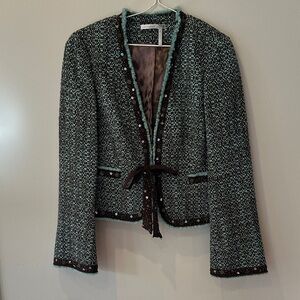 Elegant Tweed Jacket with Bow Detail
